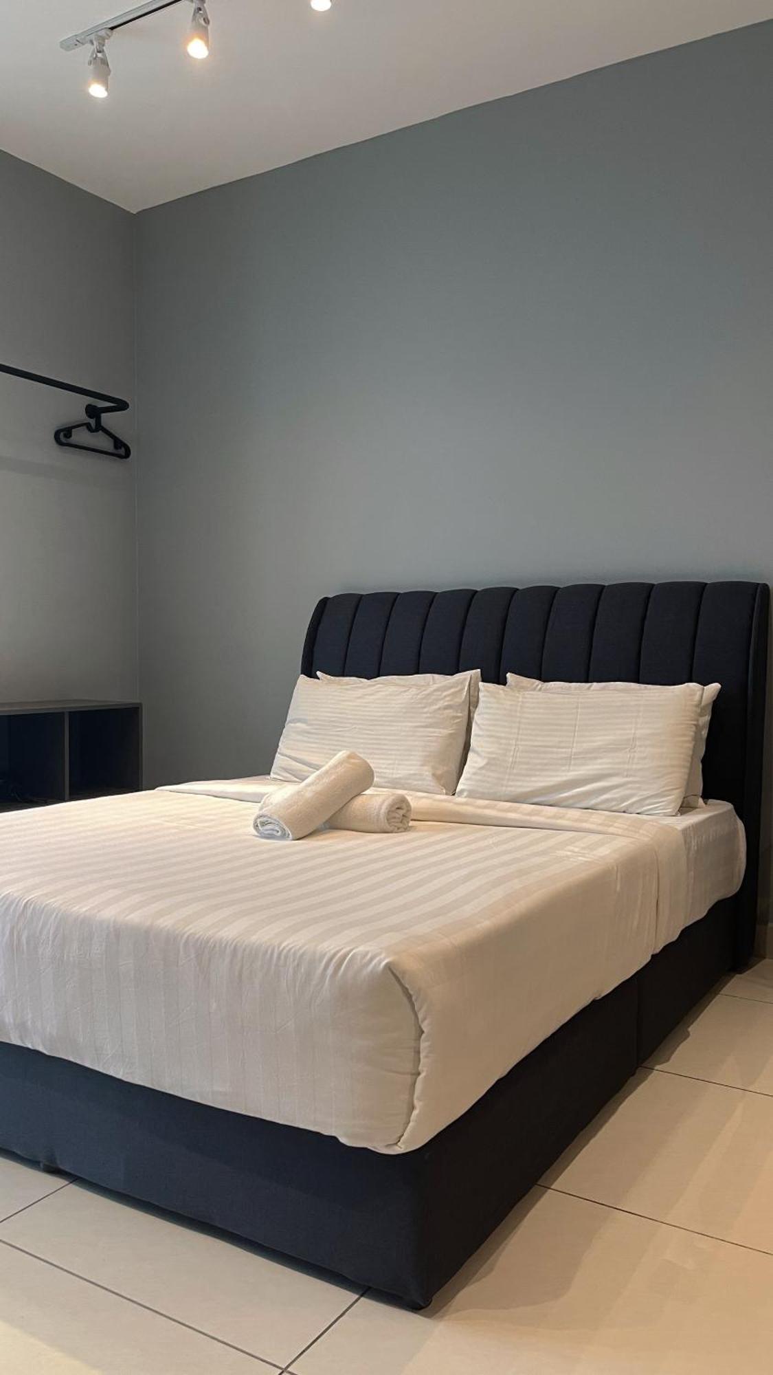 Atria Sofo Suites - Петалинг-Джая Экстерьер фото