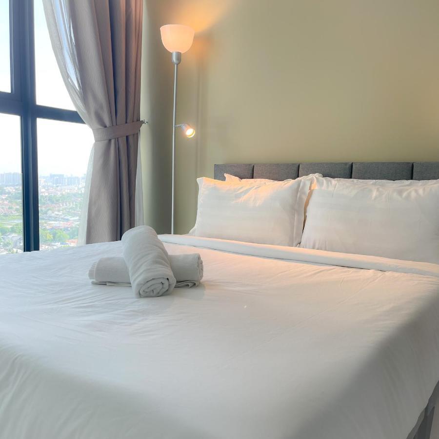 Atria Sofo Suites - Петалинг-Джая Экстерьер фото
