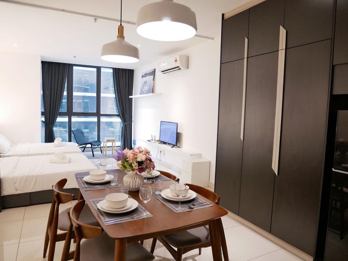 Atria Sofo Suites - Петалинг-Джая Экстерьер фото